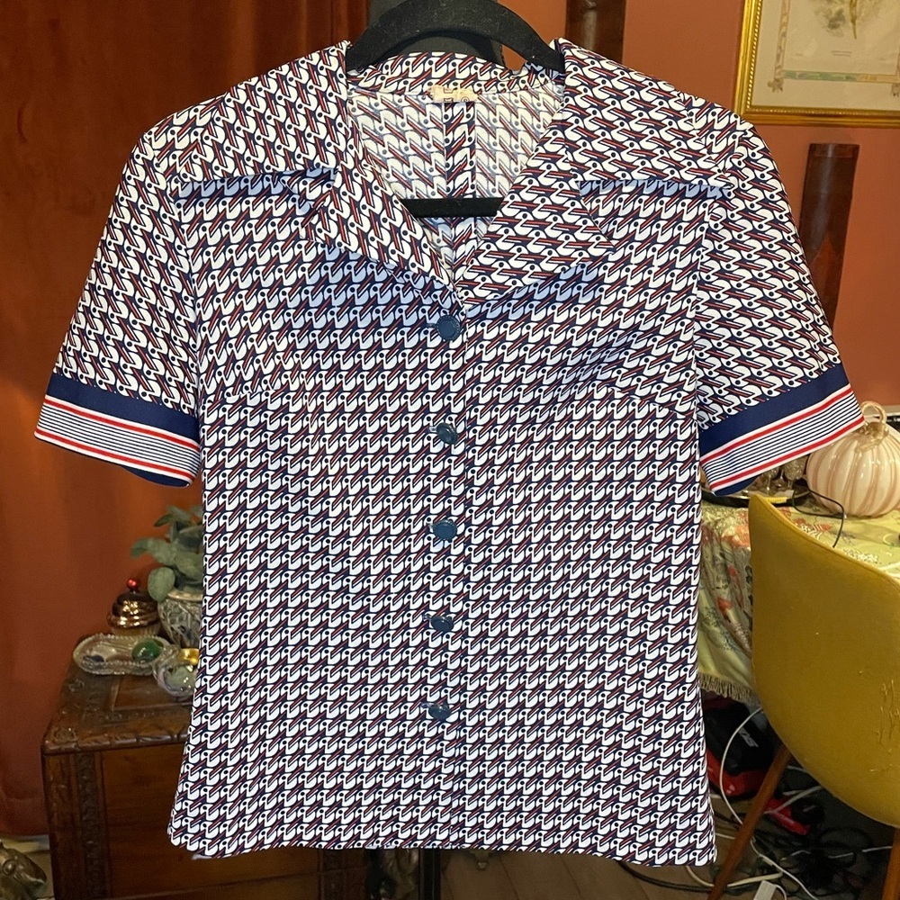 Vintage 1970s Diolen Collared short sleeve blue and red novelty print S/M